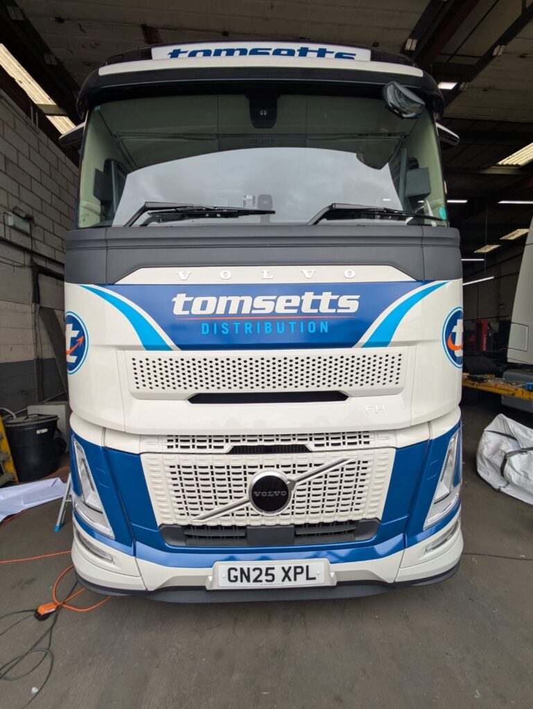 Can you sign-write large trucks too?