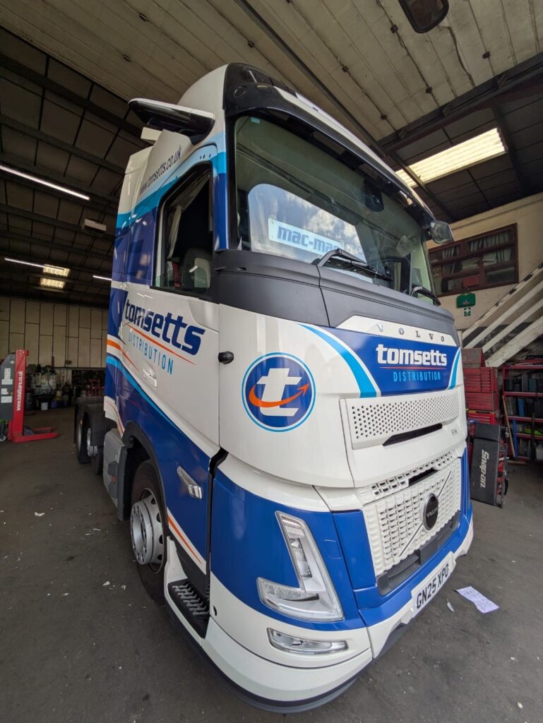 Can you sign-write large trucks too?