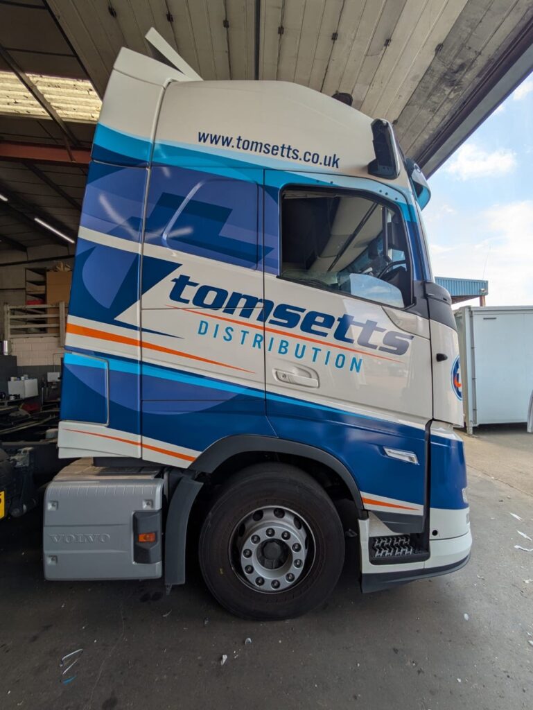 Can you sign-write large trucks too?