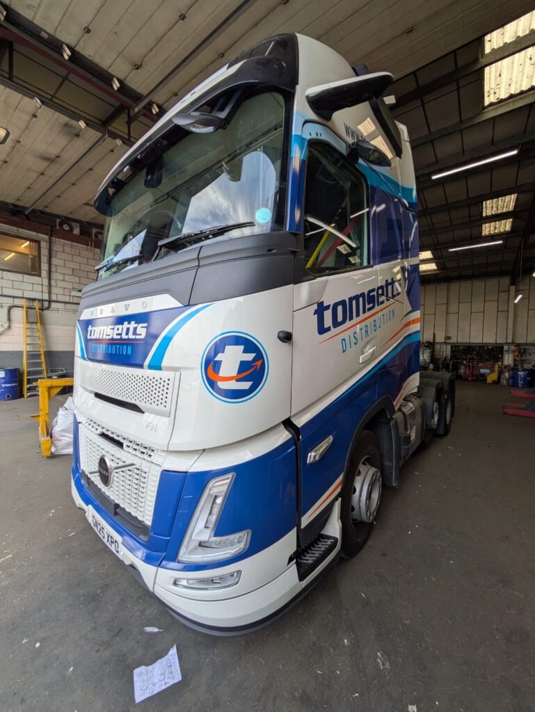Can you sign-write large trucks too?