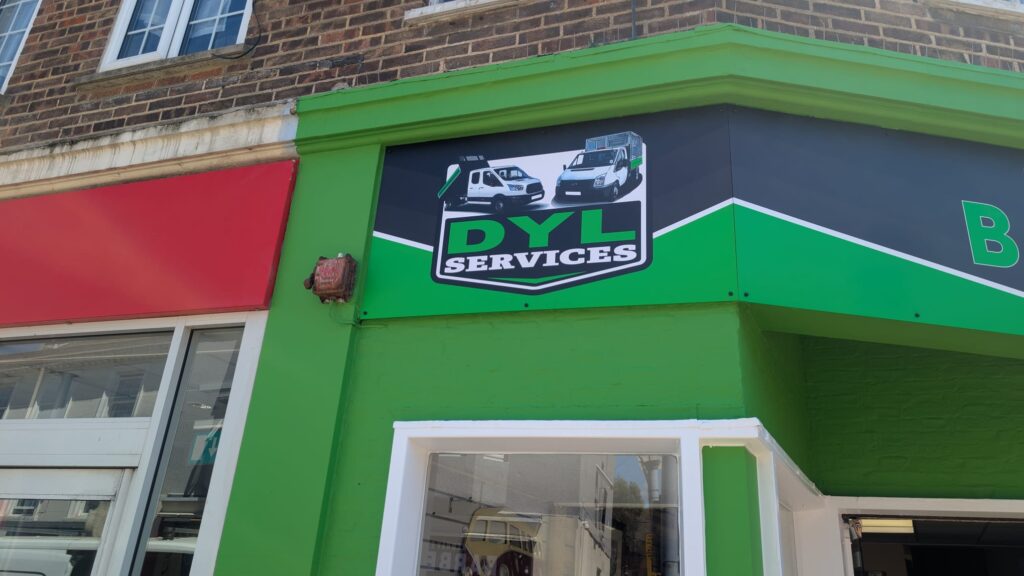 Should I use aluminium composite for my sign?