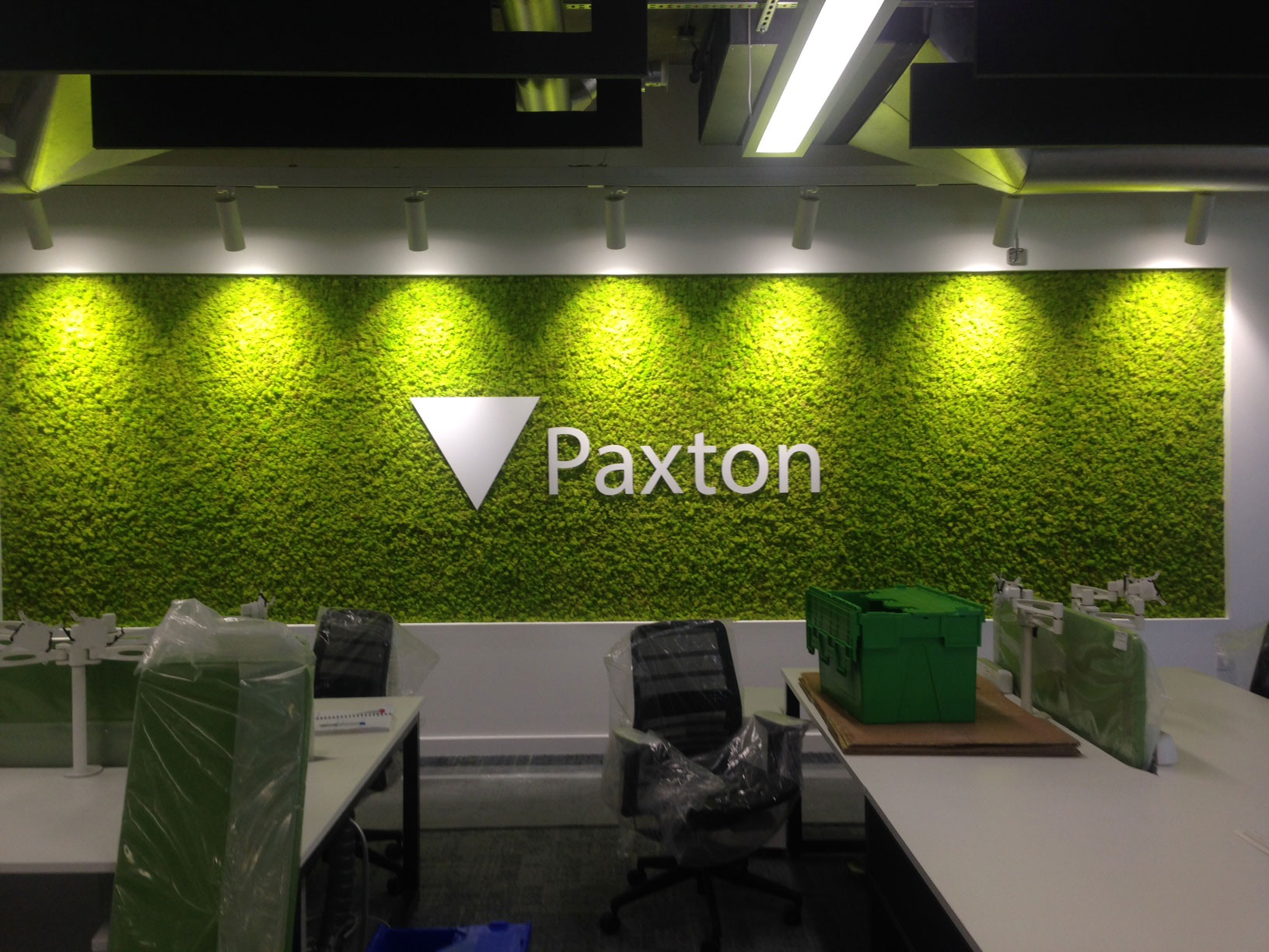 Right size sign for Paxton