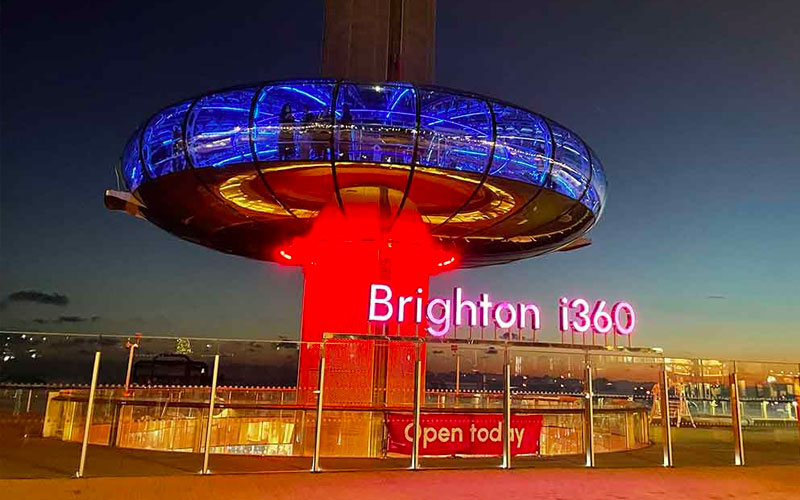 Signage Brighton i360